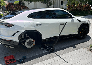 Lamborghini Urus Tyre Replacement